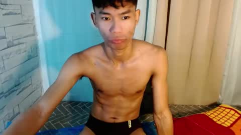 Snapshot of yourdreamboyx chatting on 12.15.24 Rence online show from 12.15.24