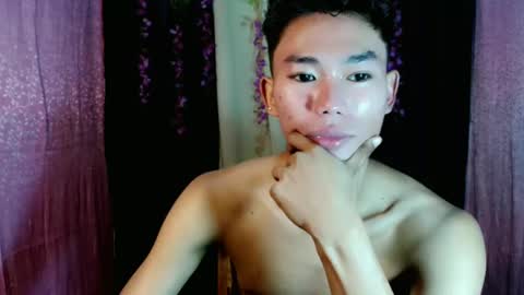 Snapshot of yourdreamboyx chatting on 02.12.25 Rence online show from 02.12.25