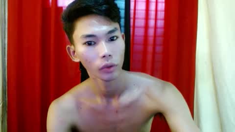 Snapshot of yourdreamboyx chatting on 02.24.25 Rence online show from 02.24.25