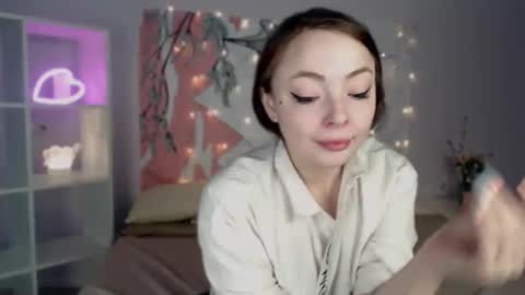 Snapshot of yourdreamcristal chatting on 02.25.25 yourdreamcristal online show from 02.25.25