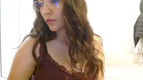 Snapshot of yourdreamgirl903309 chatting on 11.07.25 yourdreamgirl903309 online show from 11.07.25