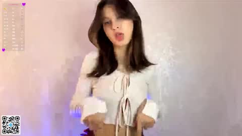 Snapshot of youremilia_ chatting on 03.03.26 Emilia online show from 03.03.26