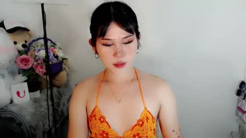 PrettyElla online show from 11.03.25