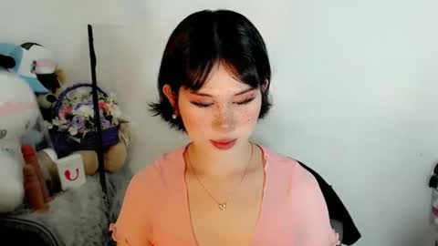 PrettyElla online show from 11.06.25