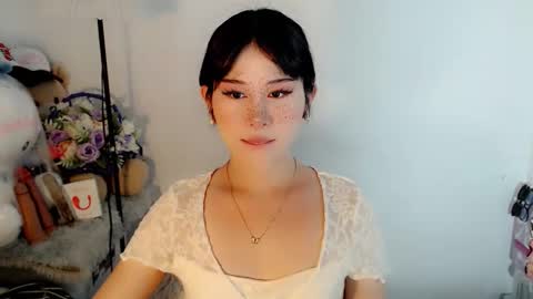 PrettyElla online show from 11.16.25