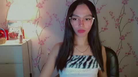 Snapshot of yourfavoratericcie chatting on 09.09.25 RICCIE MAE online show from 09.09.25