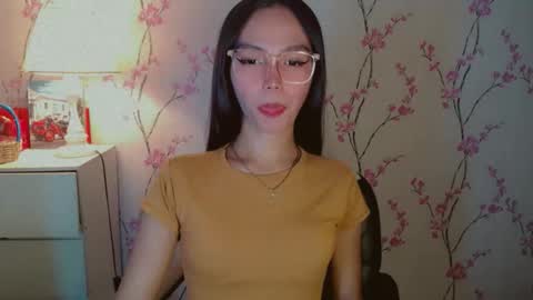 Snapshot of yourfavoratericcie chatting on 09.10.25 RICCIE MAE online show from 09.10.25