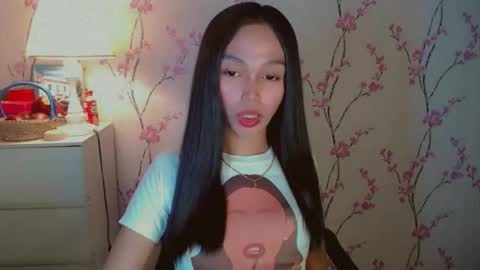 Snapshot of yourfavoratericcie chatting on 09.18.25 RICCIE MAE online show from 09.18.25