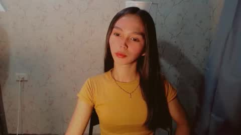 Snapshot of yourfavoratericcie chatting on 09.26.25 RICCIE MAE online show from 09.26.25