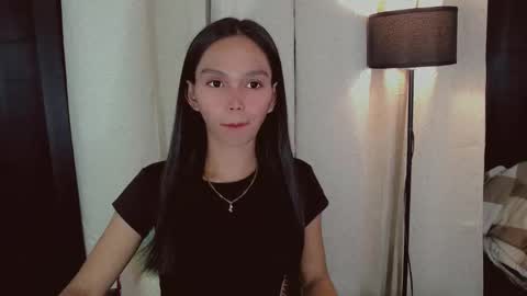 Snapshot of yourfavoratericcie chatting on 10.20.25 RICCIE MAE online show from 10.20.25