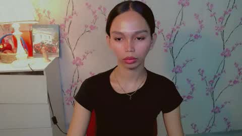 Snapshot of yourfavoratericcie chatting on 11.07.25 RICCIE MAE online show from 11.07.25