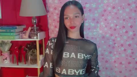 Snapshot of yourfavoratericcie chatting on 11.22.25 RICCIE MAE online show from 11.22.25