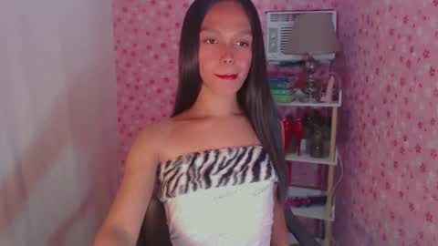 Snapshot of yourfavoratericcie chatting on 11.23.25 RICCIE MAE online show from 11.23.25