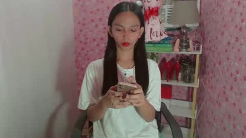 Snapshot of yourfavoratericcie chatting on 11.26.25 RICCIE MAE online show from 11.26.25