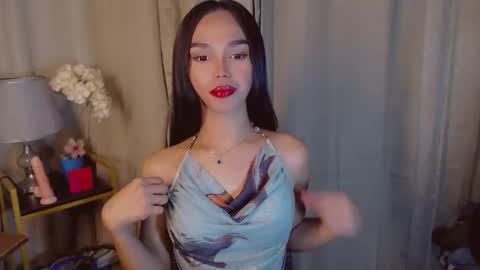 Snapshot of yourfavoratericcie chatting on 12.03.25 RICCIE MAE online show from 12.03.25