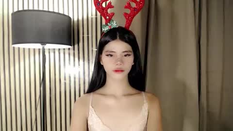 Vivian online show from 12.19.25