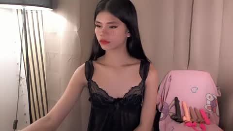 Snapshot of yourfavoratevivian chatting on 06.30.26 Vivian online show from 06.30.26