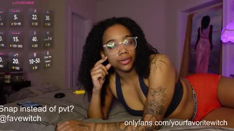 Snapshot of yourfavoritewitch chatting on 03.19.26 Naava online show from 03.19.26