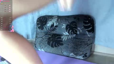 yourgirl_044 online show from 11.23.25