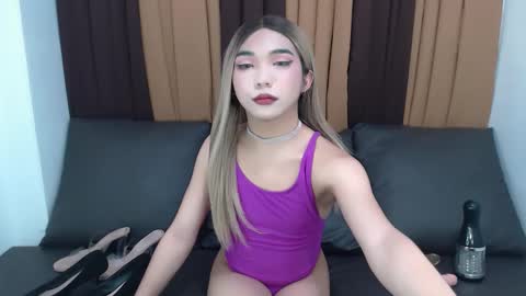 Snapshot of yourgirlzachary chatting on 02.21.25 Goddess Yoshi online show from 02.21.25