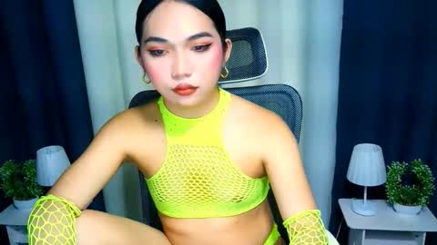 Goddess Yoshi online show from 11.12.25