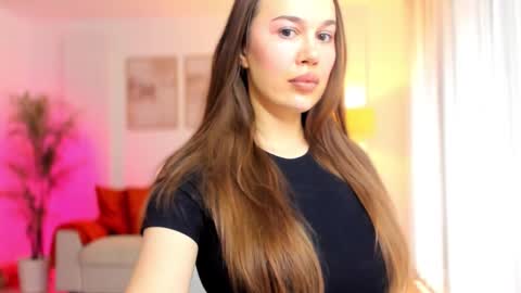 Snapshot of yourgoddessroxana chatting on 10.14.25 roxana online show from 10.14.25