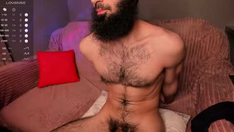 Snapshot of yourhairysecret chatting on 03.11.25 HAIRY wants to have a great time online show from 03.11.25