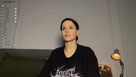 Snapshot of yourher0in chatting on 02.21.25 Aida online show from 02.21.25