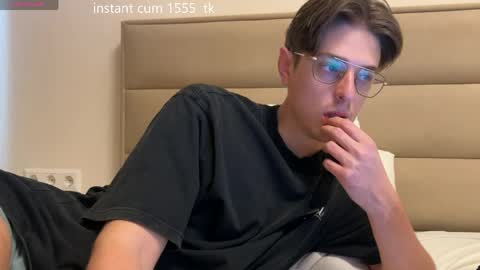 Snapshot of yourhotchristian chatting on 05.04.26 Chris online show from 05.04.26