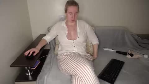 Iamyourdream online show from 04.11.26