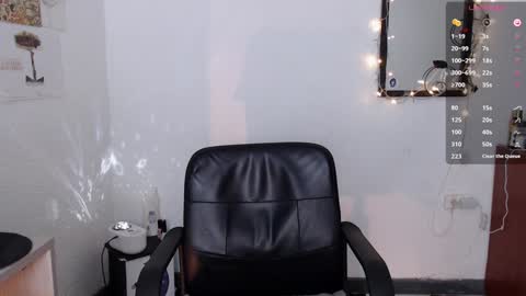 Snapshot of yourlittle_cherry chatting on 01.17.25 Cherry online show from 01.17.25