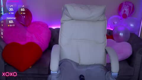 L O L A online show from 02.08.26