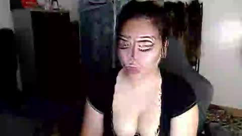 Snapshot of yourlovetifannyx chatting on 10.07.25 tifanny online show from 10.07.25