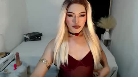 TIFFANY SUCKING QUEEN online show from 04.25.26