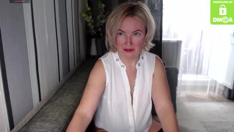 Snapshot of yourplanetoflove chatting on 03.09.25 matypleazure online show from 03.09.25