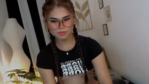 Snapshot of yourprettyblythe_ts chatting on 06.23.26 yourprettyblythe_ts online show from 06.23.26