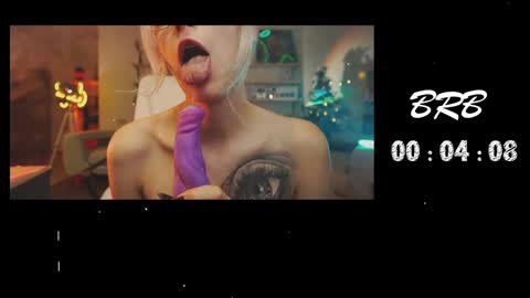 Snapshot of yourprettykate_ chatting on 12.24.24 online show from 12.24.24