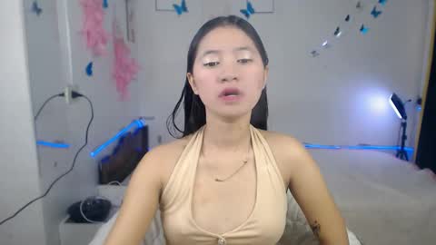 Snapshot of yours_audrey chatting on 10.07.25 audrey online show from 10.07.25