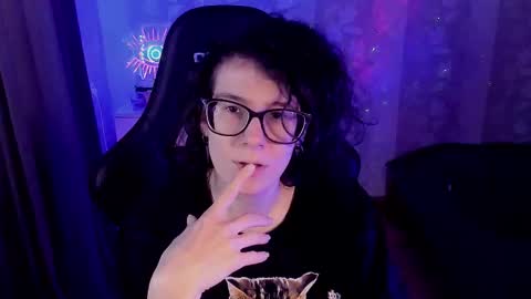 Yours Cosmic online show from 12.17.25