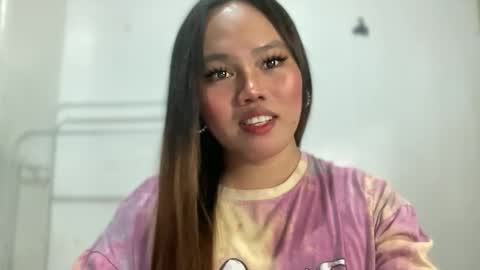 Snapshot of yourspecialgirl_rhea chatting on 04.22.26 yourspecialgirl_rhea online show from 04.22.26