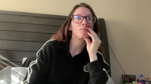 Snapshot of yourstrulylivy chatting on 12.19.24 yourstrulylivy online show from 12.19.24