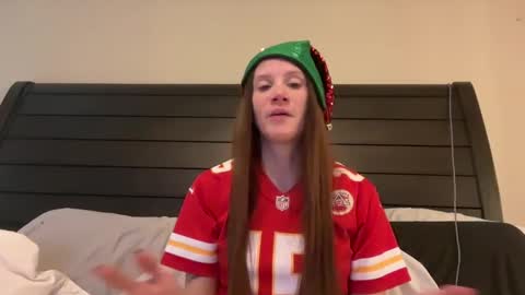 Snapshot of yourstrulylivy chatting on 12.25.24 yourstrulylivy online show from 12.25.24