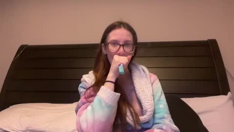 Snapshot of yourstrulylivy chatting on 01.08.25 yourstrulylivy online show from 01.08.25