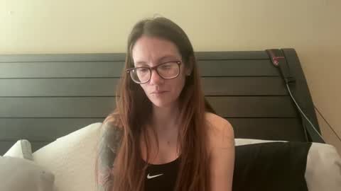 Snapshot of yourstrulylivy chatting on 01.18.25 yourstrulylivy online show from 01.18.25