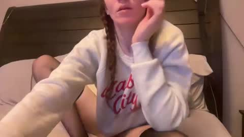 Snapshot of yourstrulylivy chatting on 01.25.25 yourstrulylivy online show from 01.25.25