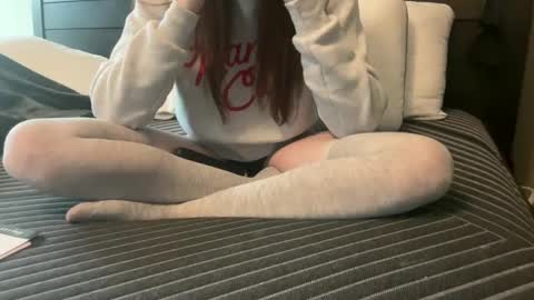 Snapshot of yourstrulylivy chatting on 02.18.25 yourstrulylivy online show from 02.18.25