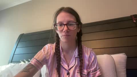 Snapshot of yourstrulylivy chatting on 02.20.25 yourstrulylivy online show from 02.20.25