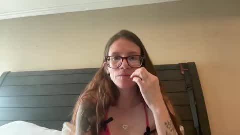 Snapshot of yourstrulylivy chatting on 02.22.25 yourstrulylivy online show from 02.22.25