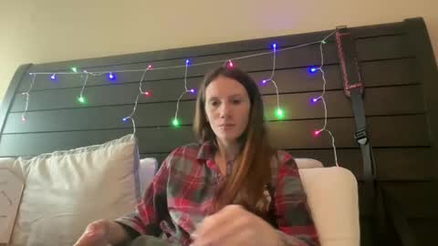Snapshot of yourstrulylivy chatting on 02.28.25 yourstrulylivy online show from 02.28.25