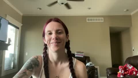 Snapshot of yourstrulylivy chatting on 03.12.25 yourstrulylivy online show from 03.12.25